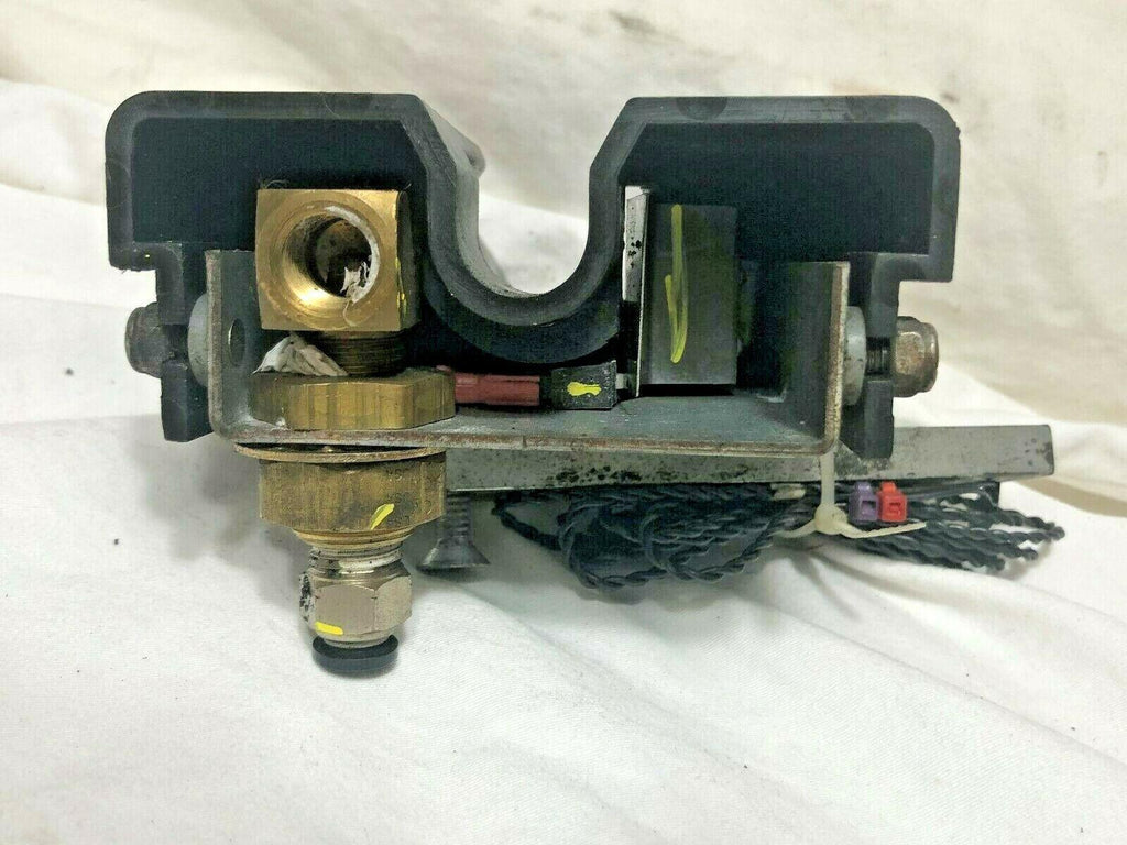 Hunter Wheel r 105-393-1 1053931 Housing Assembly Air Hose Holster P131