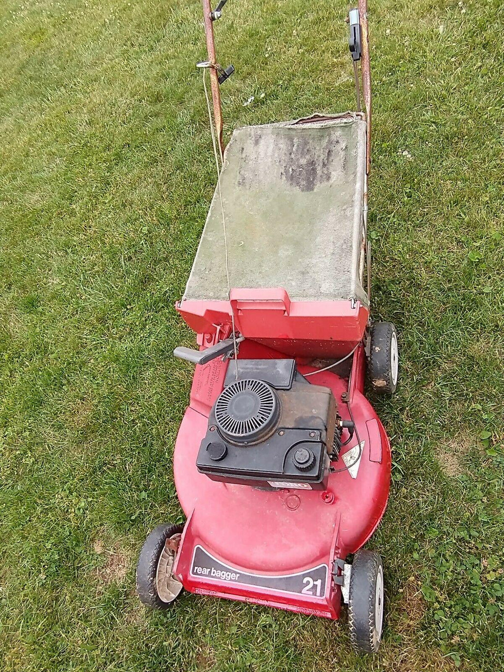 Vintage 1984 Rear Bagger 21" Variable Speed Push Mower For Collection Use
