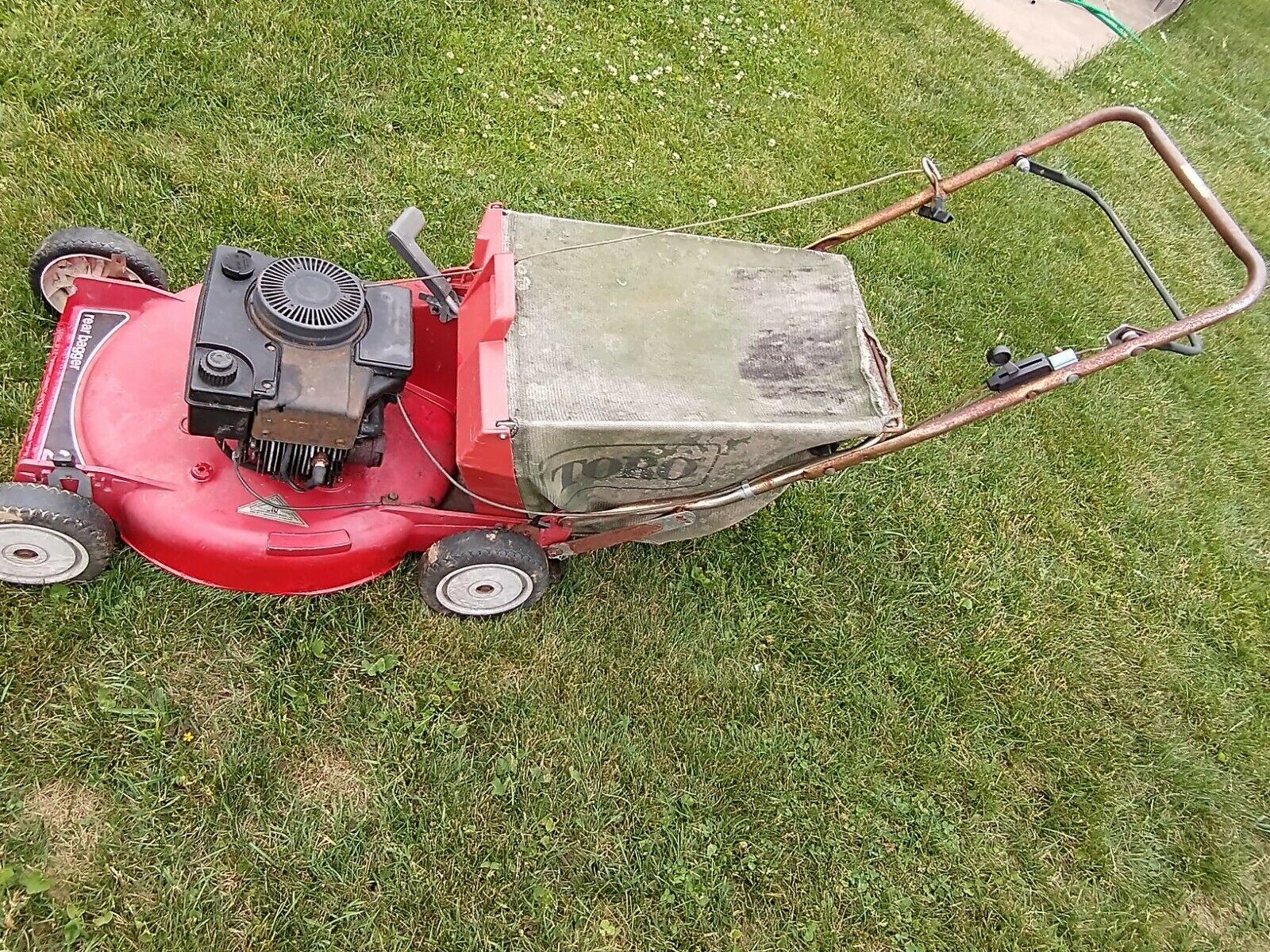 Vintage 1984 Rear Bagger 21" Variable Speed Push Mower For Collection Use