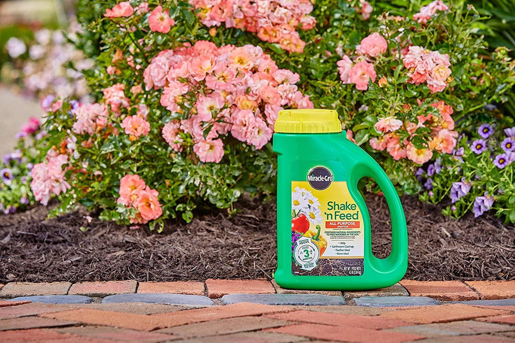 miracle-gro shake 'n feed all purpose plant food, plant fertilizer, 4.5 lbs. (6-pack)