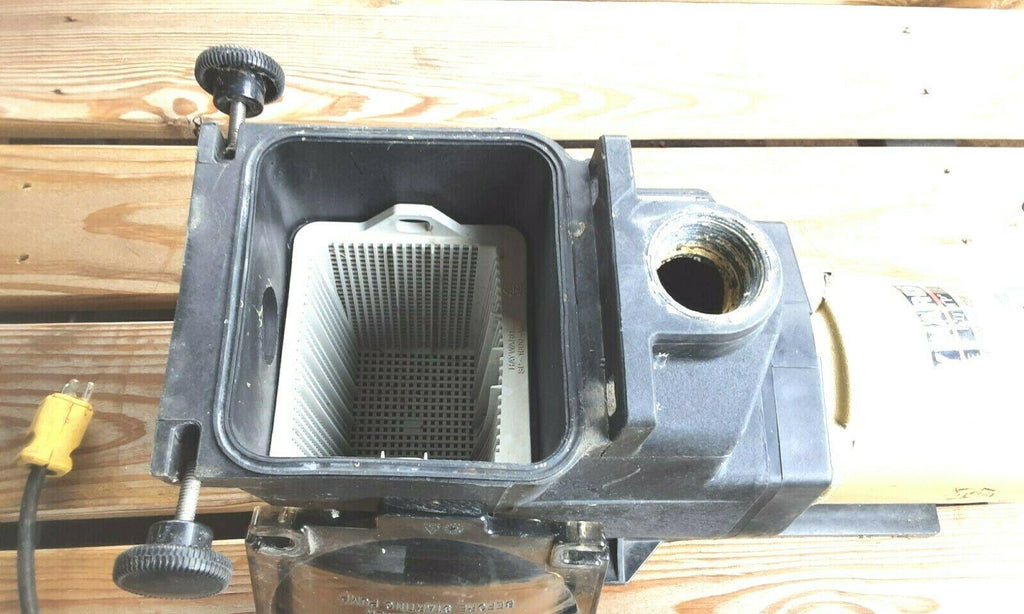 hayward 1 hp super pump pool pump in above ground filter  clamps very low use