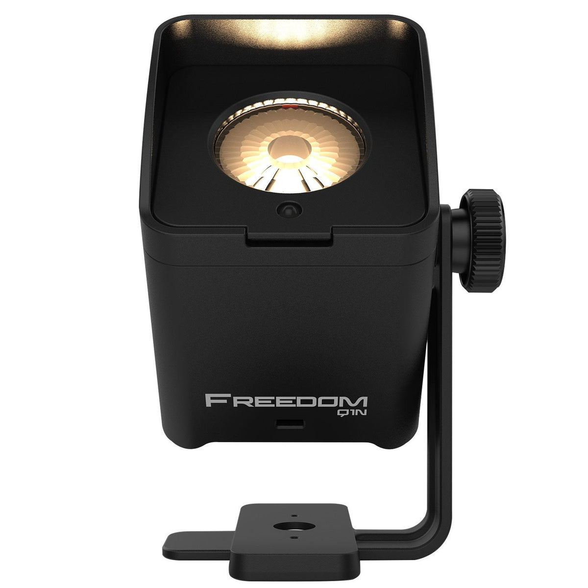 Chauvet DJ Freedom Q1N Pin Spot RGB+WW Light Systems Package