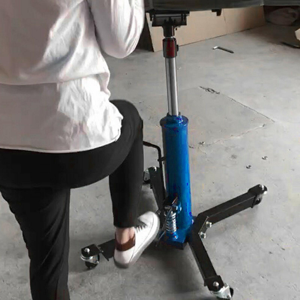 1660lbs Transmission Jack 2 StaHydraulic w/ 360閹 For Car Lift 0.75 Ton us