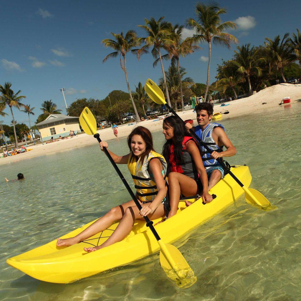 Manta Kayak with Paddles and Backrest - Yellow