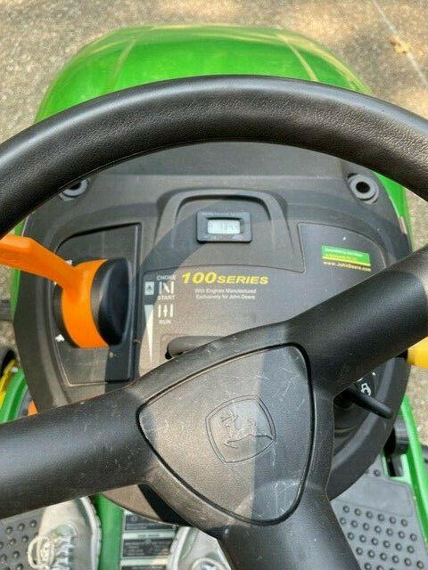 D125 riding lawn mower