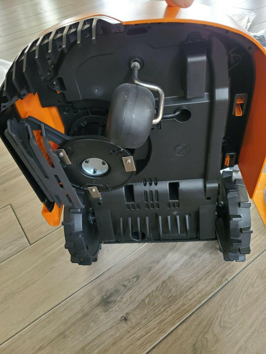 Worx Landroid WR140 Cut To Edge Brushless Motor Up To 1/4 Acre Robot Lawn Mower