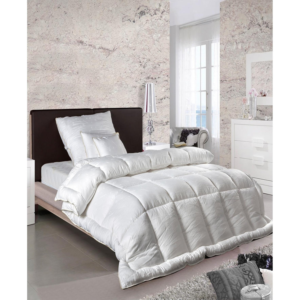 Enchante Home Luxury European Goose Down Comforter - Queen