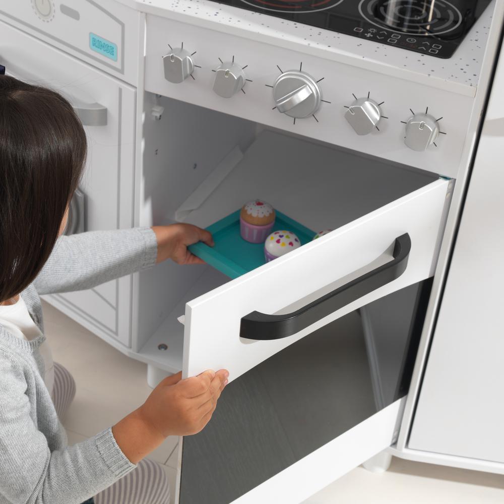 White LarPlay Kitchen