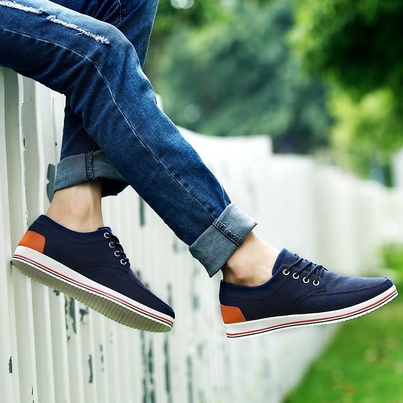 Men Handmade Lace-up Canvas Shoes
