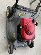 HRB215 21” Self-propelled lawn mower Great Condition