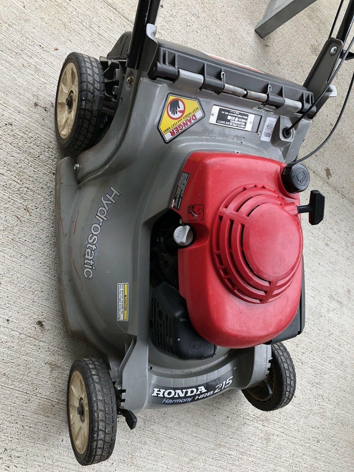 HRB215 21” Self-propelled lawn mower Great Condition