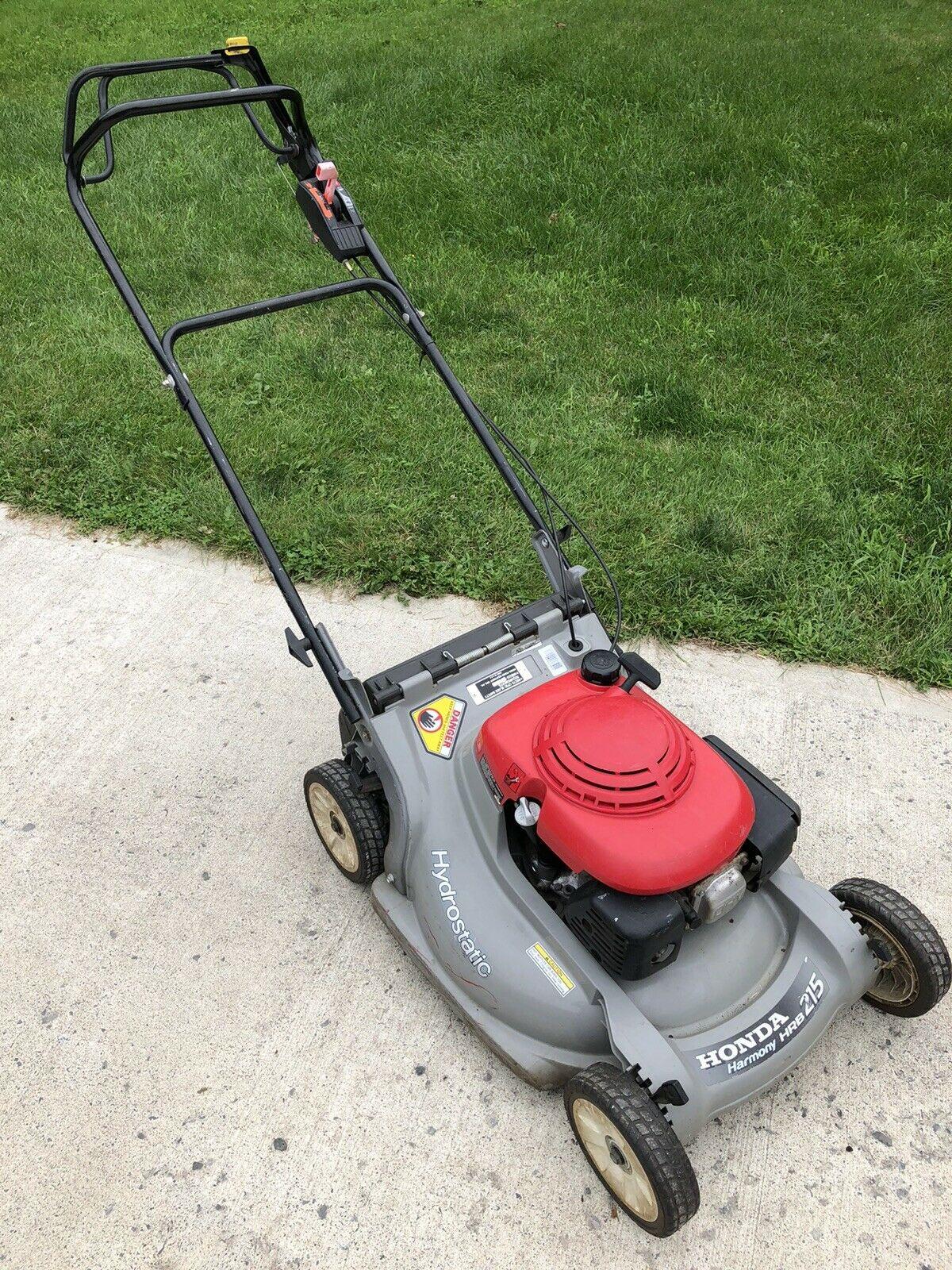 HRB215 21” Self-propelled lawn mower Great Condition
