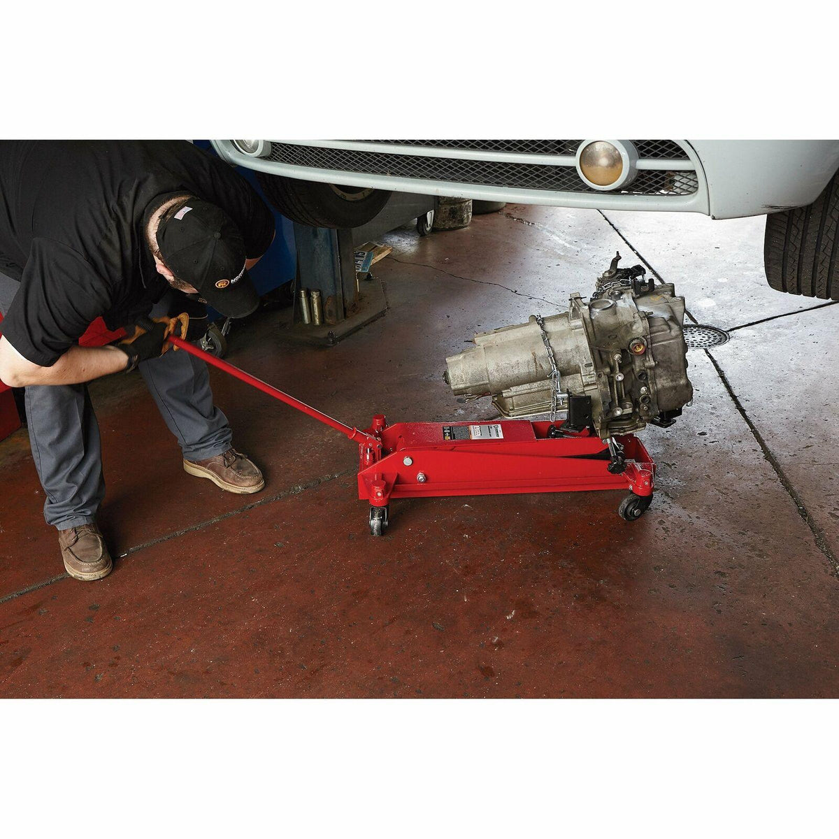 Strongway 1/2-Ton Hydraulic Low Profile Transmission Jack