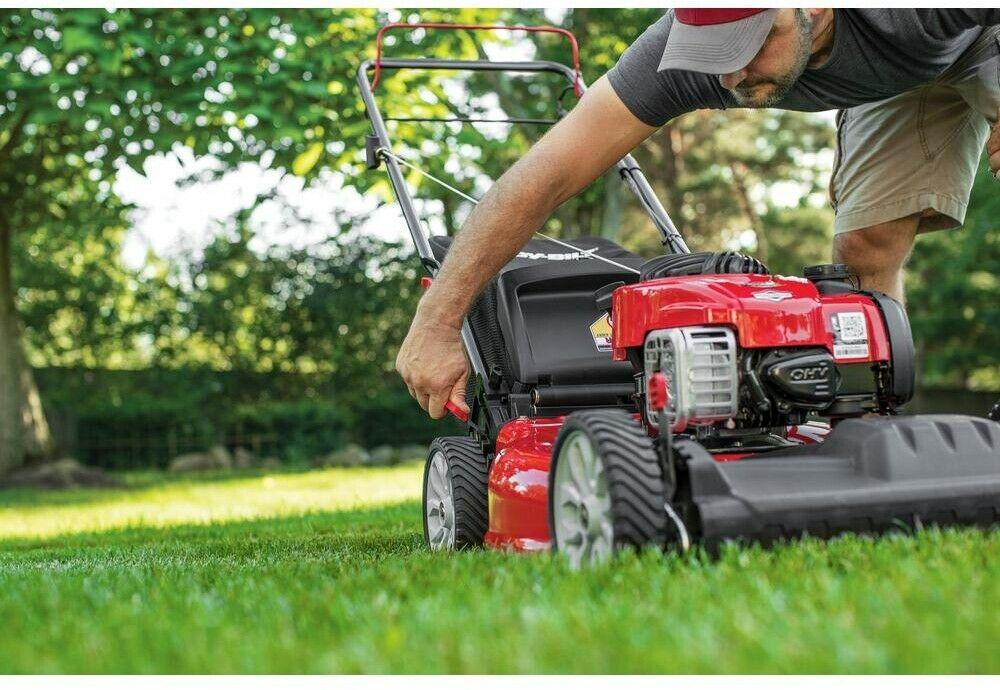 Self Propelled Lawn Mower 21 in. 140 cc 550e w/ 2-in-1 TriAction Cutting System