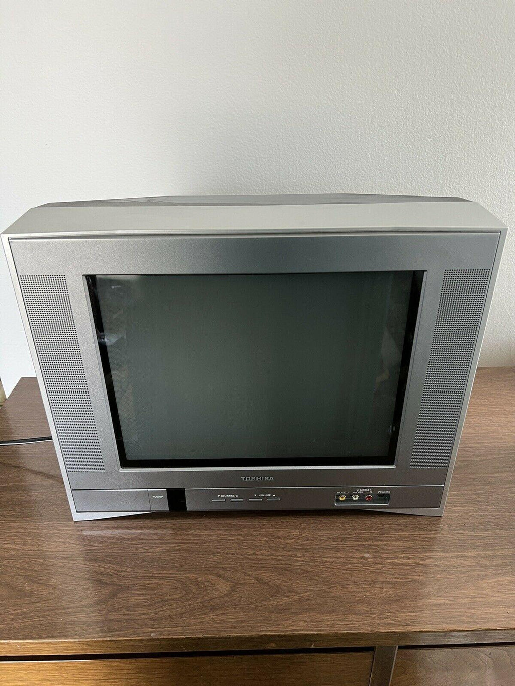 toshiba 14af44 14” crt tv for retro gaming component s-video with remote