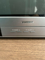 toshiba 14af44 14” crt tv for retro gaming component s-video with remote