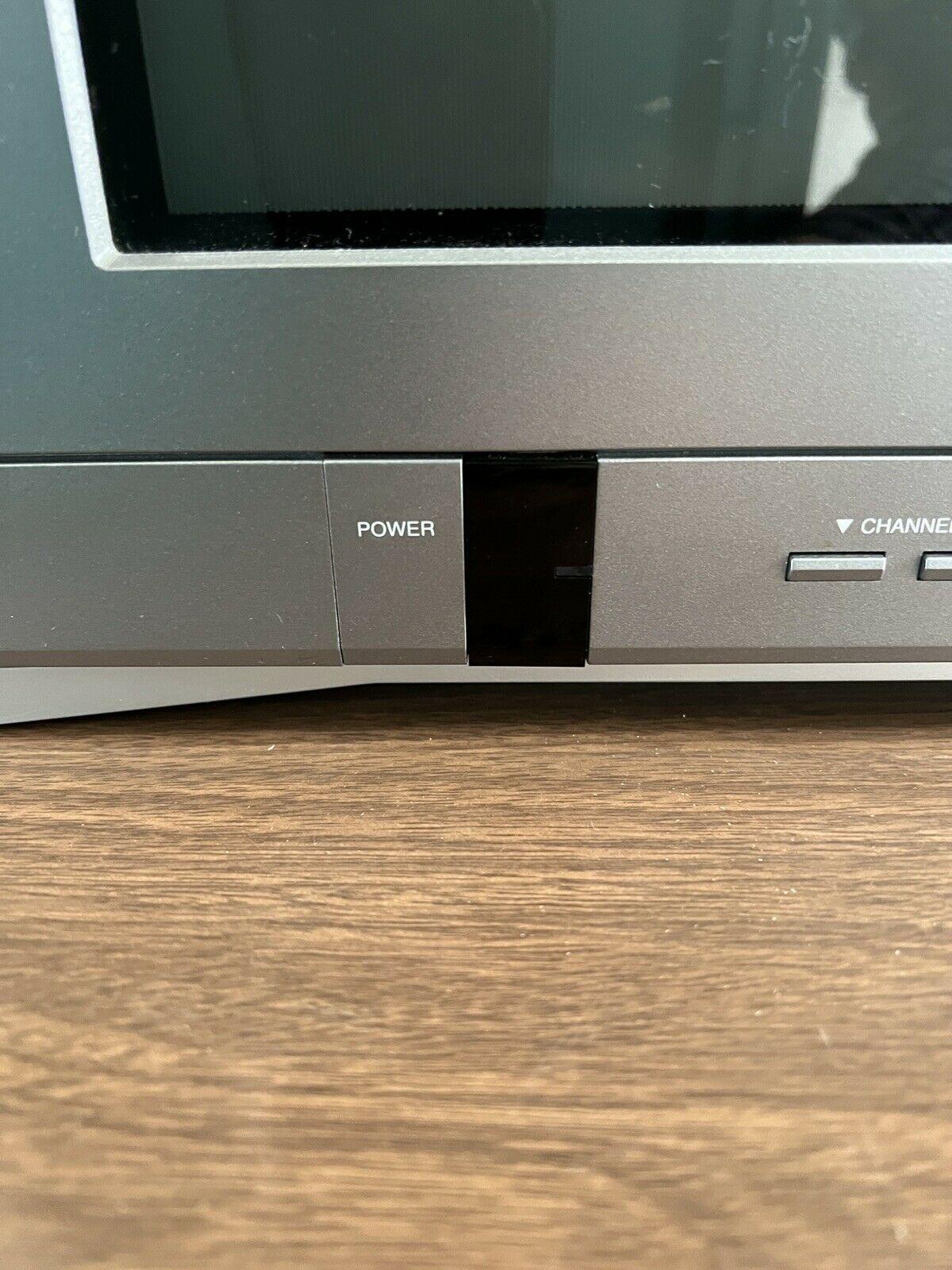 toshiba 14af44 14” crt tv for retro gaming component s-video with remote