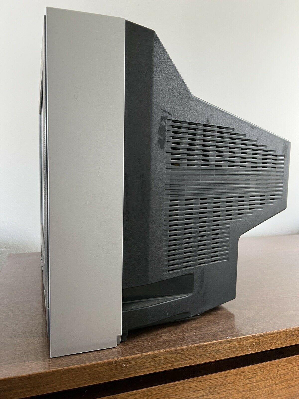 toshiba 14af44 14” crt tv for retro gaming component s-video with remote