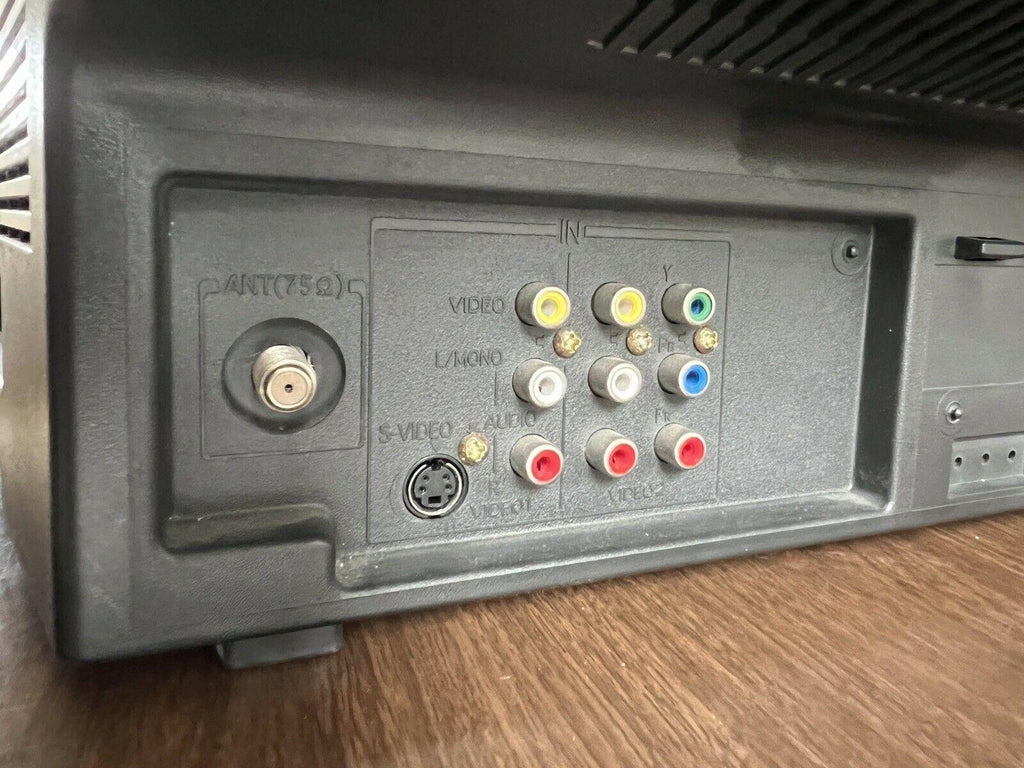 toshiba 14af44 14” crt tv for retro gaming component s-video with remote
