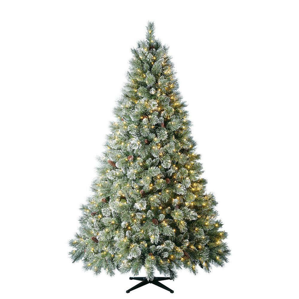7.5 ft Sparkling Amelia Pine LED Pre-Lit Artificial Christmas Tree 600 Warm LEDs