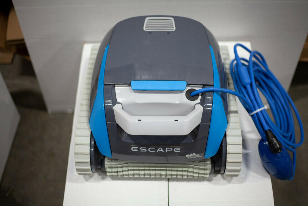 dolphin escape robotic pool cleaner for above ground pools - excellent condition