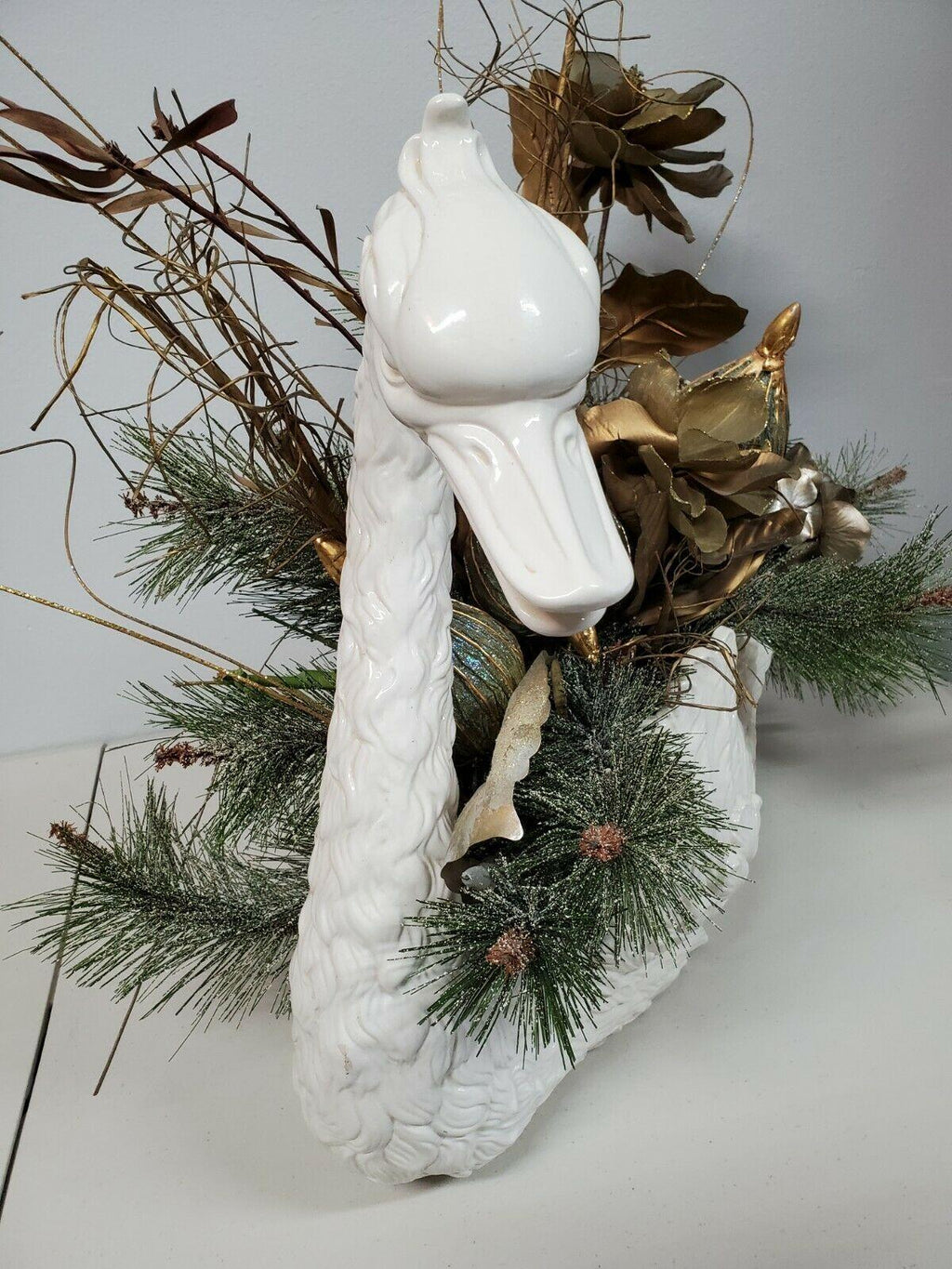 Swan Christmas  Floral Arrangement Italian Made Home Decor Seasonal Holiday