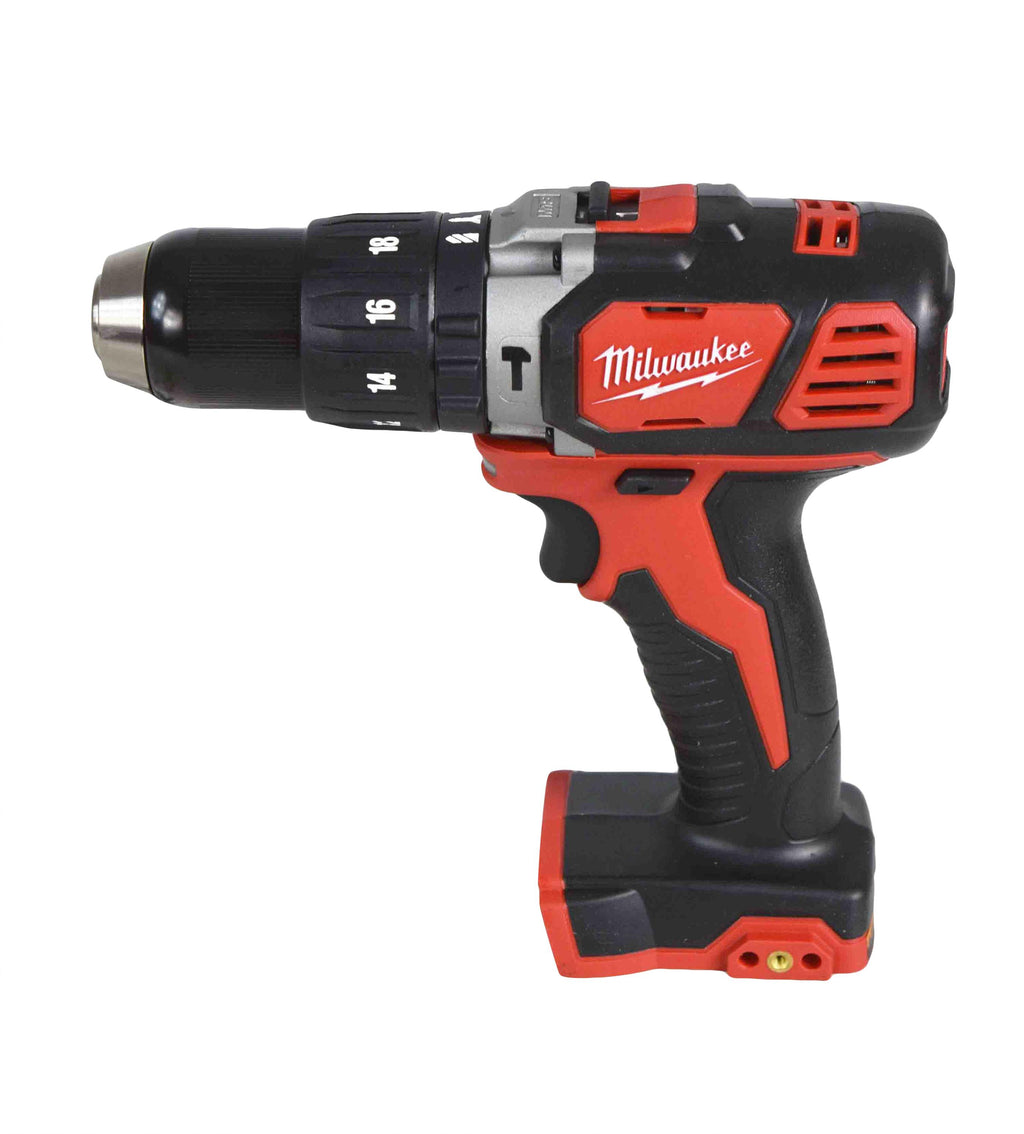 milwaukee m18 18v cordless lithium-ion 4-tool kit (drill/driver, recip saw, impact driver, light) 2696-24 with 3ah battery, charger, &amp; bag