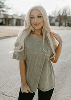crew neck solid top - olive