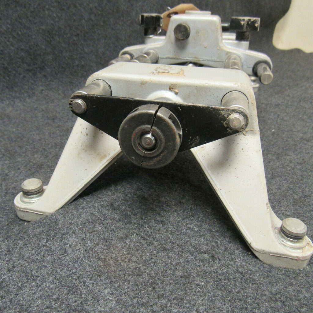 Hunter R811 Alignment Machine Self Centering Wheel Adapter 10-18" Used OE 54492