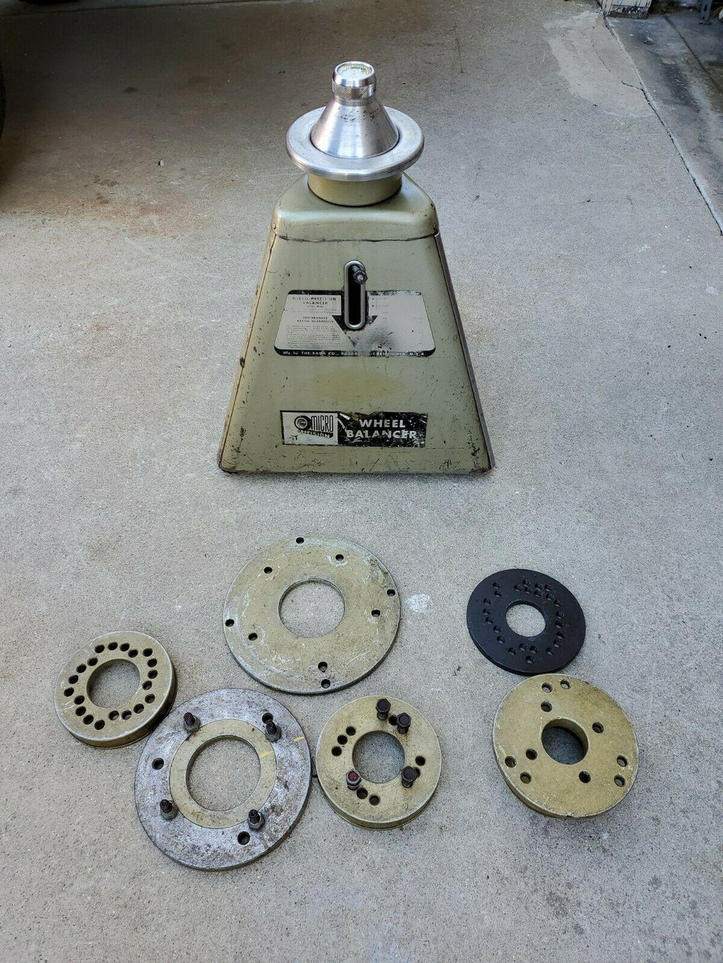 M-60 Micro Precision  Wheel r Balancing VW Adapter Tire Machine