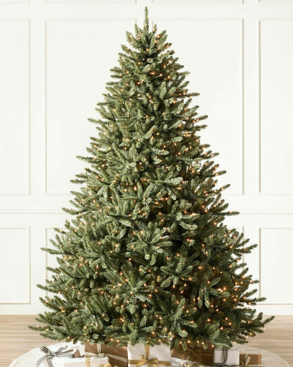 Balsam Hill Classic Blue Spruce Height 7.5 Ft Width 60" Christmas Tree - Clear