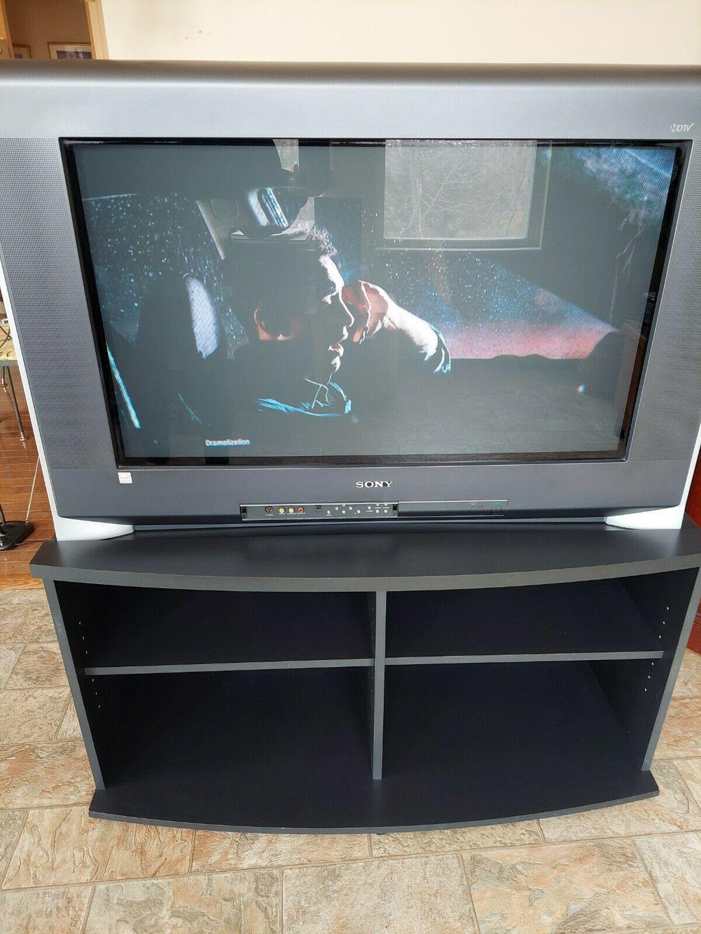 sony trinitron wega kd-34xbr970 34" 1080i crt television (&amp; included tv stand)