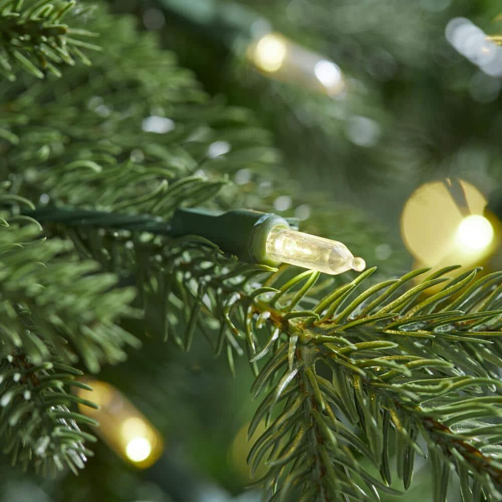 7.5 ft Cedarburg Fir Christmas Tree