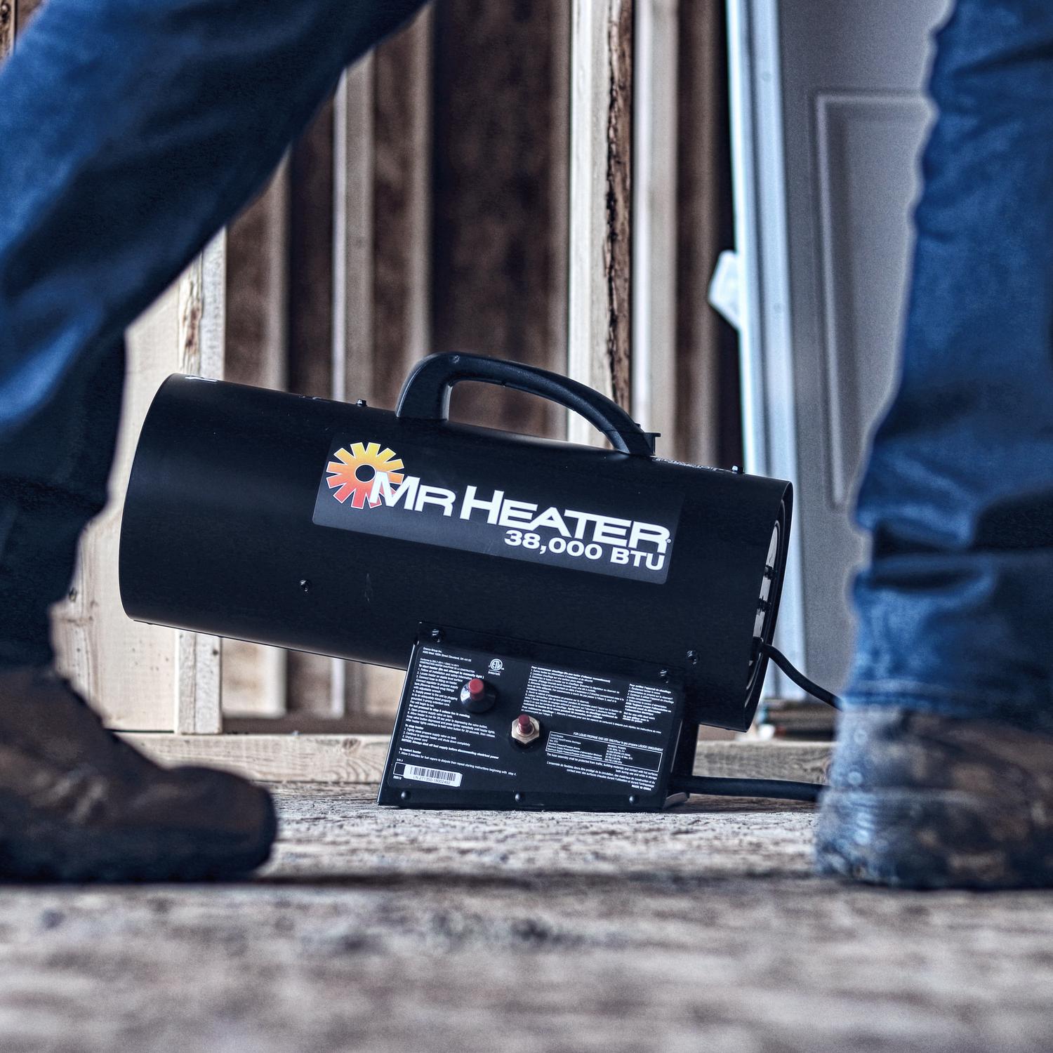 Mr. Heater MH38QFA Forced Air 38000 BTU/hr. 950 sq. ft. Forced Air LP Heater