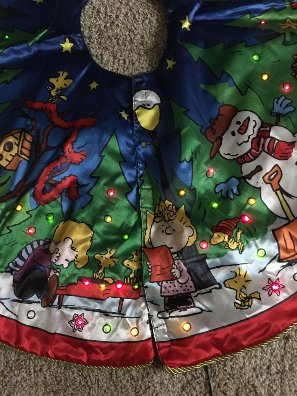 Charlie Brown PEANUTS 44" Tree Skirt LED LIGHTED Danbury Mint Battery Plug RARE!