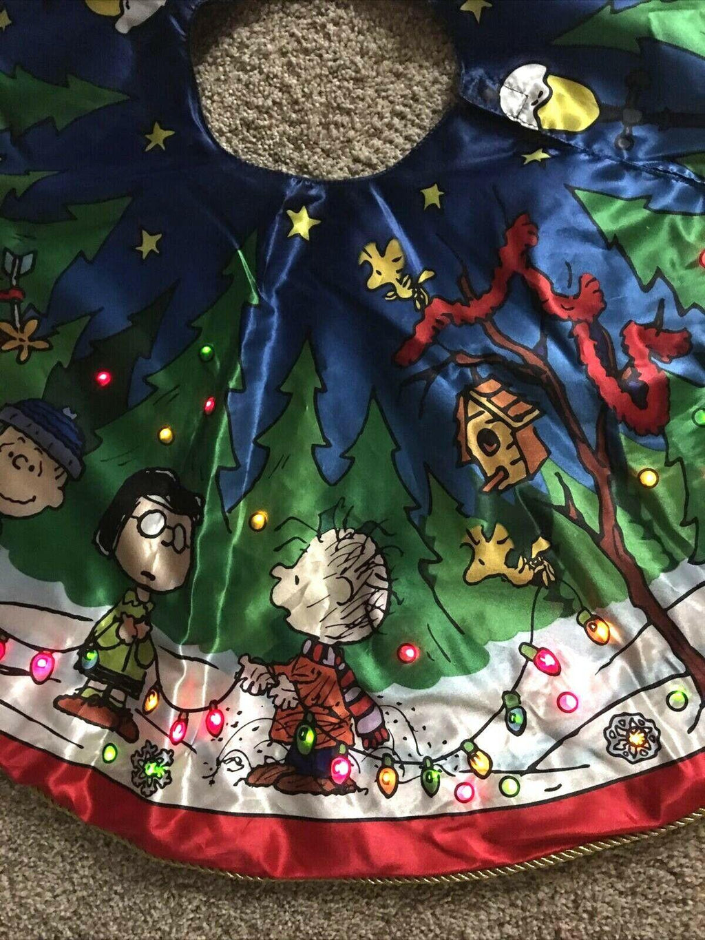 Charlie Brown PEANUTS 44" Tree Skirt LED LIGHTED Danbury Mint Battery Plug RARE!