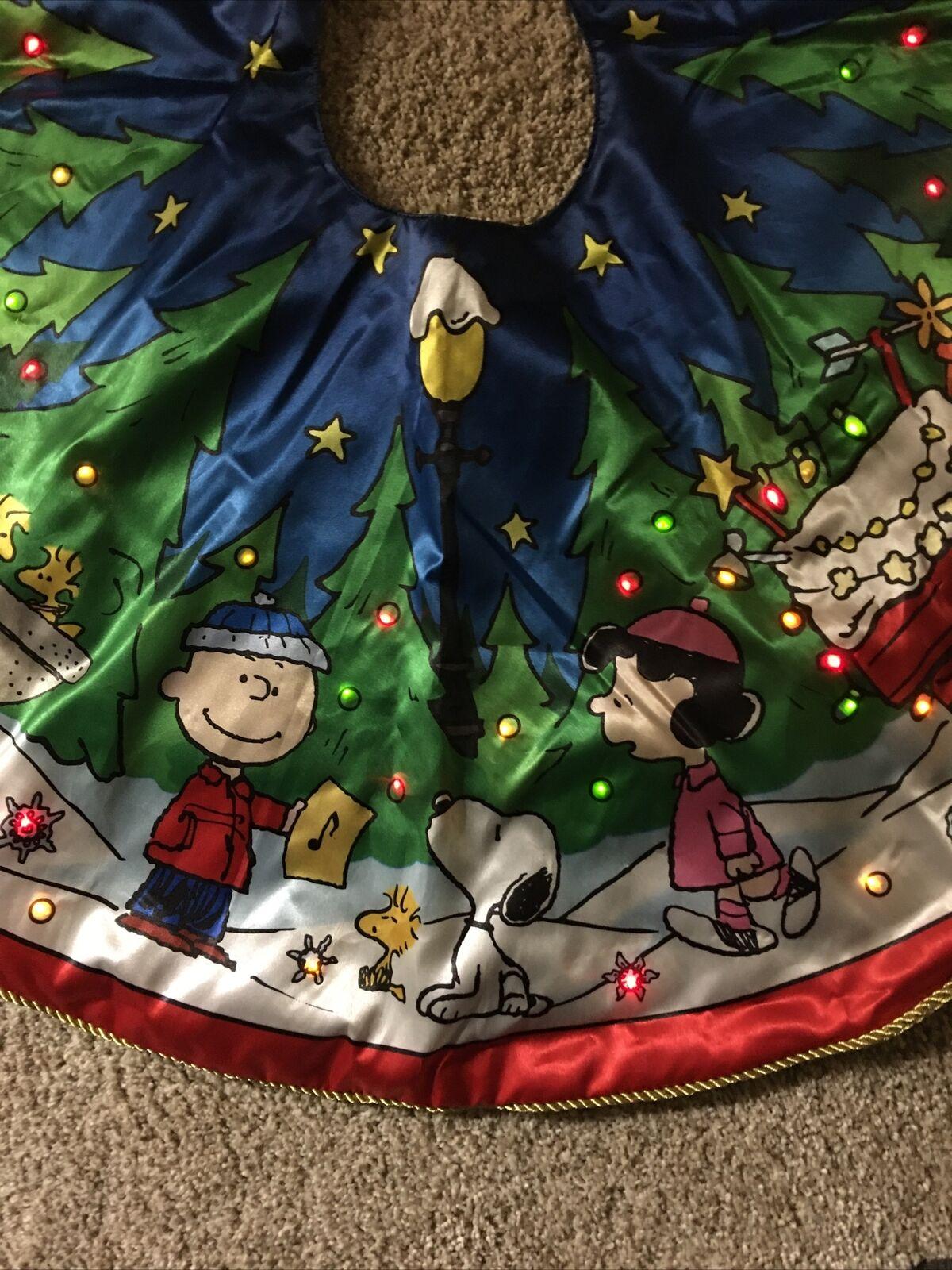 Charlie Brown PEANUTS 44" Tree Skirt LED LIGHTED Danbury Mint Battery Plug RARE!
