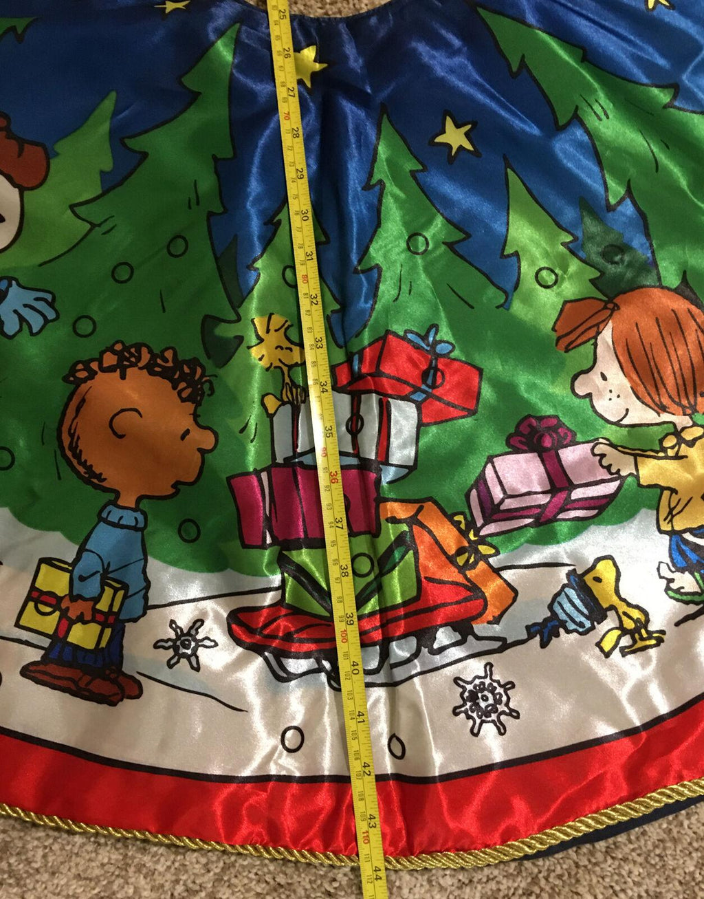 Charlie Brown PEANUTS 44" Tree Skirt LED LIGHTED Danbury Mint Battery Plug RARE!