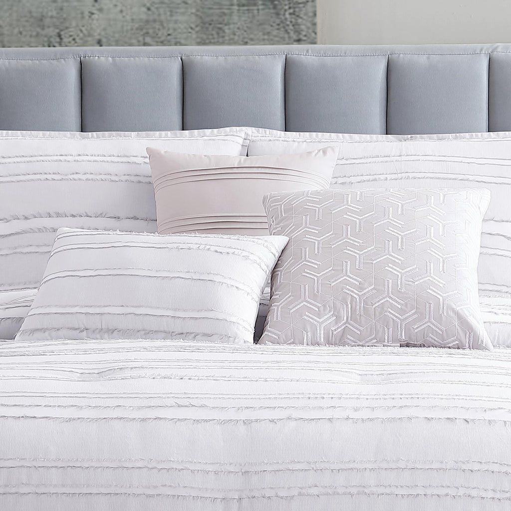 Riverbrook Home 6 pc Comforter Set, Queen, White/Gray, Boston, Clipped Jacquard, Polyfil