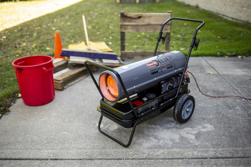 Dyna-Glo Delux 95,000/135,000 BTU Indoor/Outdoor Portable Kerosene Forced Air Heater