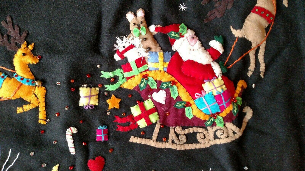 60"  Wool Santa Sleigh Reindeer CHRISTMAS TREE SKIRT Applique Embroidery