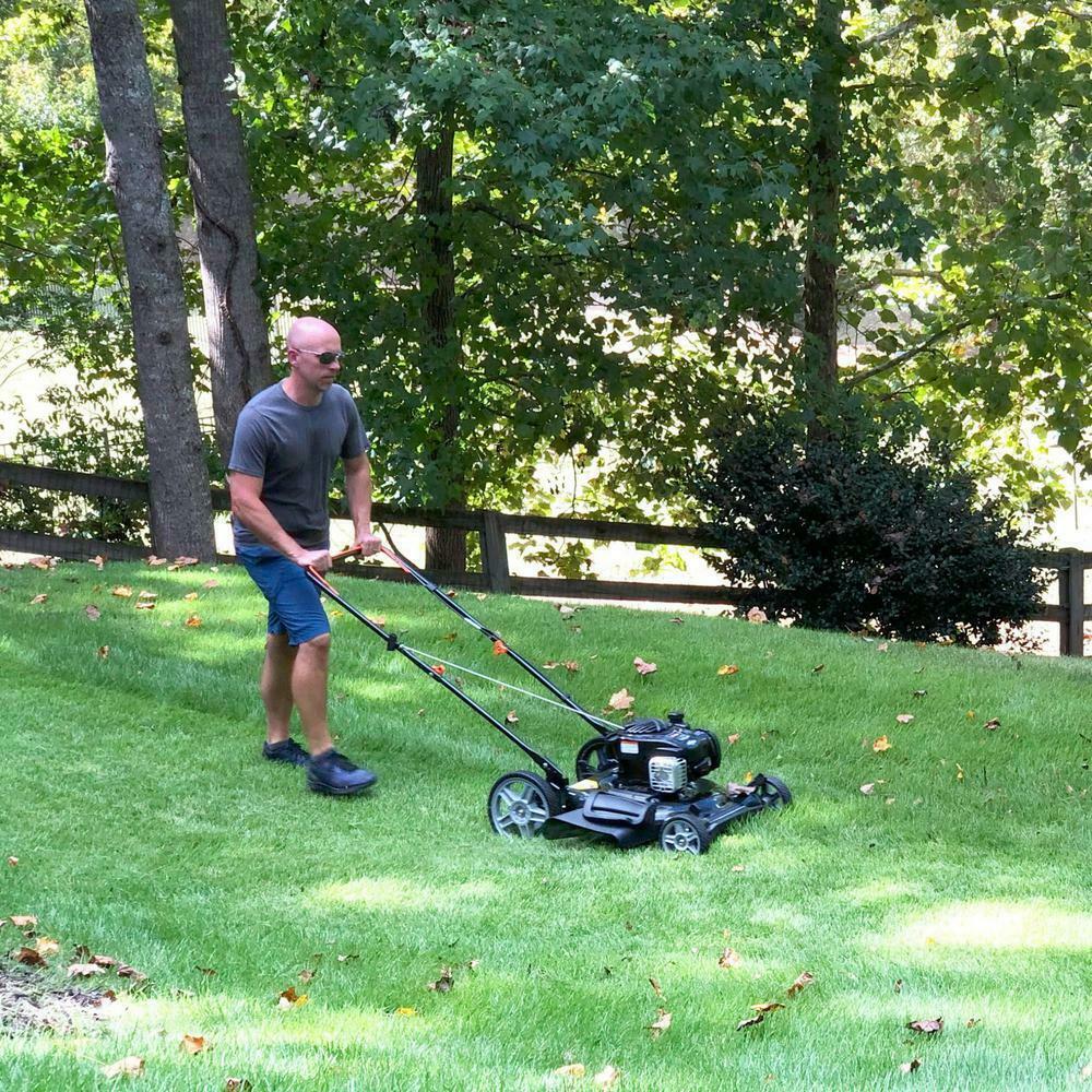 YardForce 21 in. 140 cc 500e Series and Stratton Gas Walk Behind Push