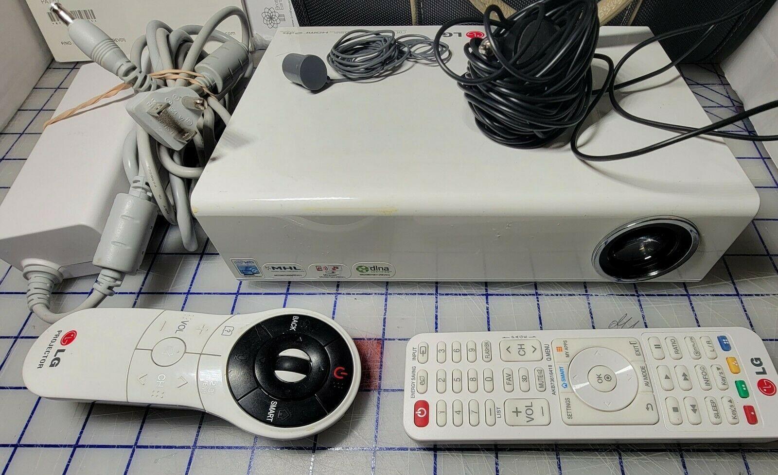lg pa77u-je  portable led 3d  projector -smart tv - magic remote