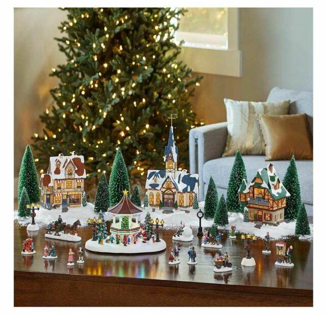 Rare Christmas Villawith Lighted Gazebo and Music 30 Piece Unused Brand New
