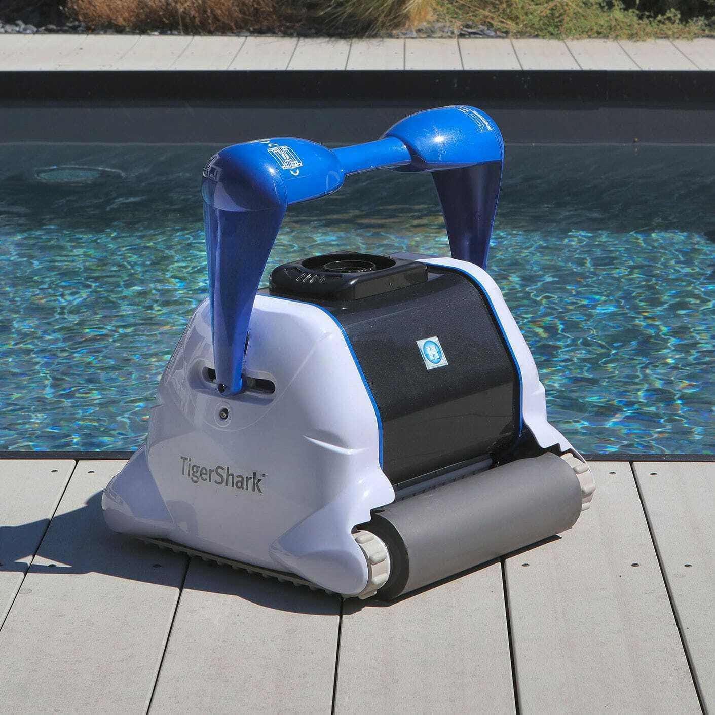 hayward  tigershark qc robotic pool cleaner with quick clean technology