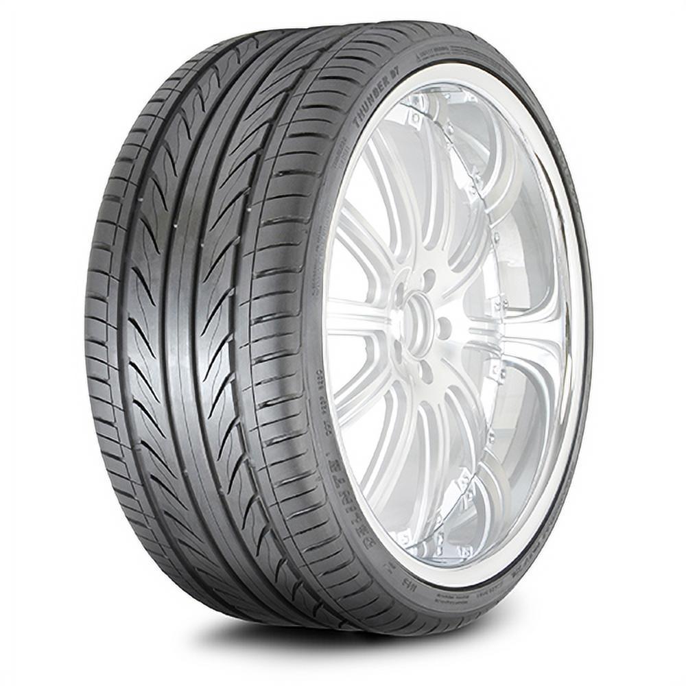 Delinte Thunder D7 235/30R22 ZR 90W XL A/S High Performance Tire