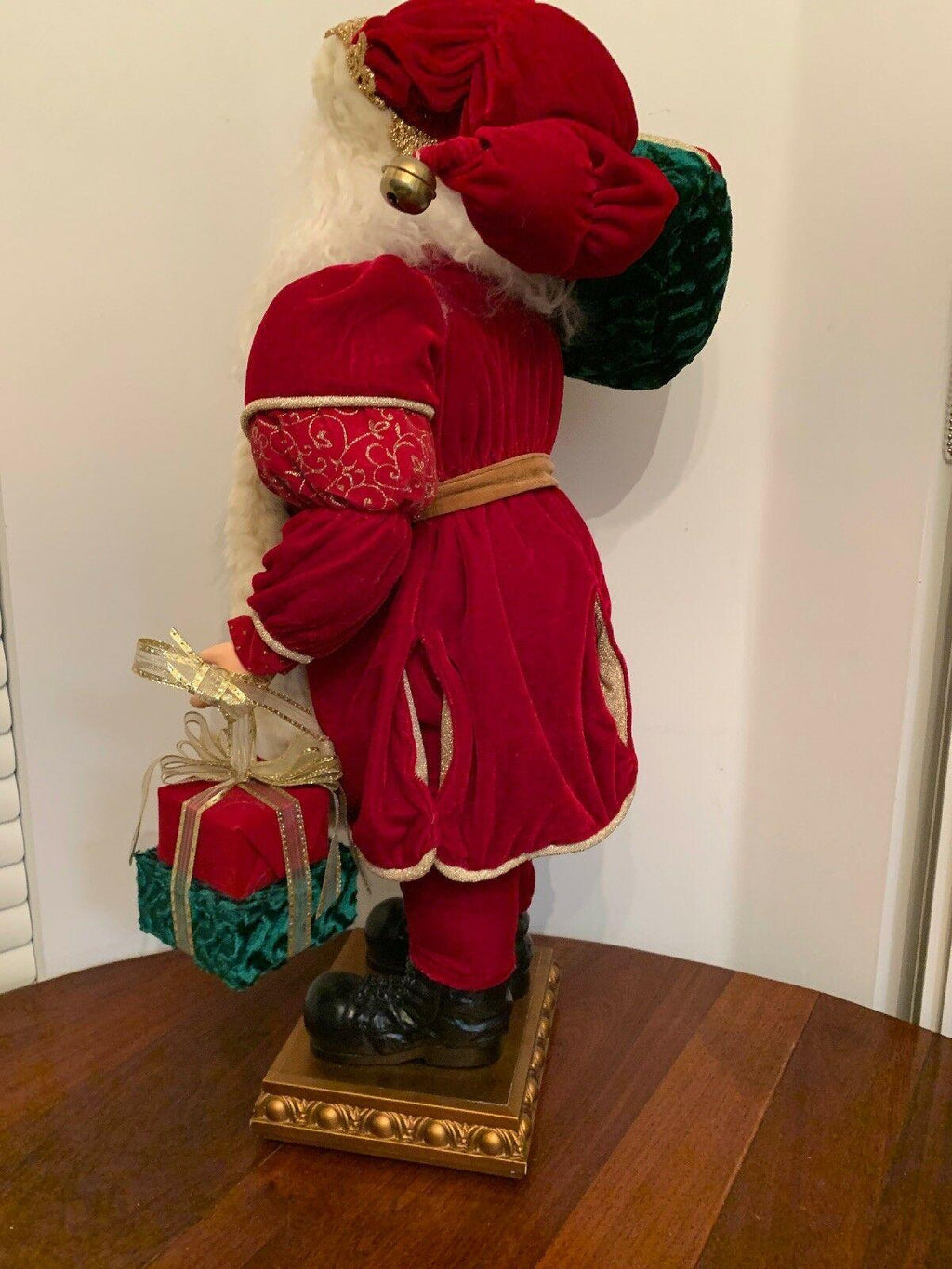 Bombay Company Santa With Presents And Sack LarTabletop