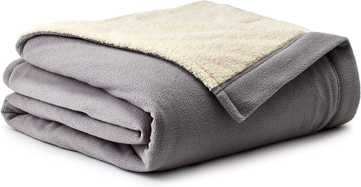 | Signature Reversible Fleece/Sherpa Electric Heated Blanket with Safe &amp; Warm Low-VoltaTechnology, Full, Gray