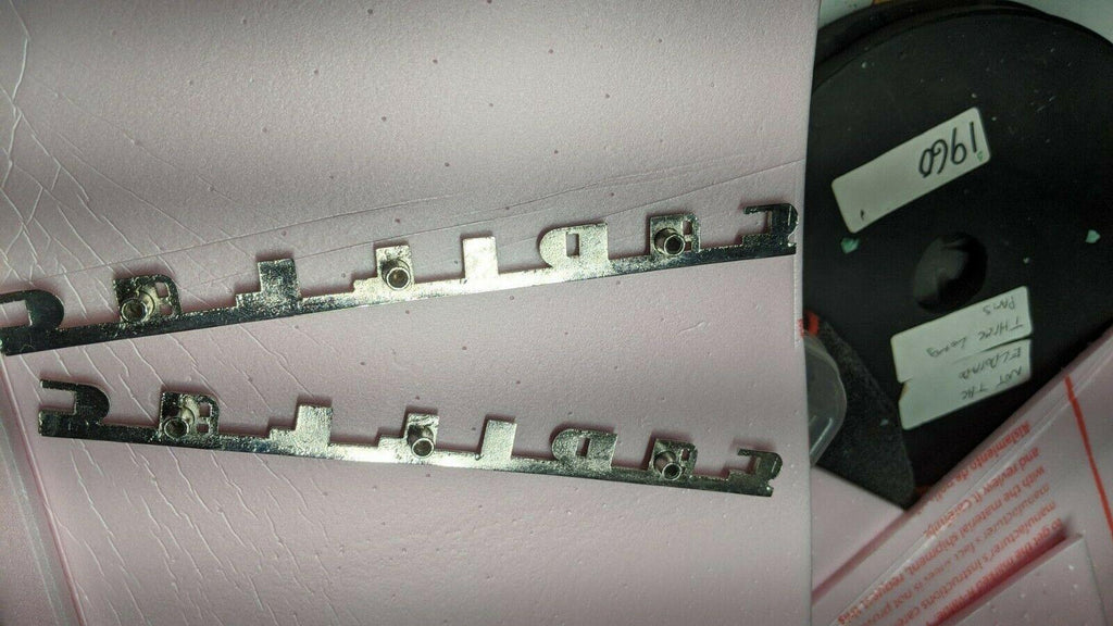 CADILLAC 1946  FENDER SCRIPT REAL nice Chrome