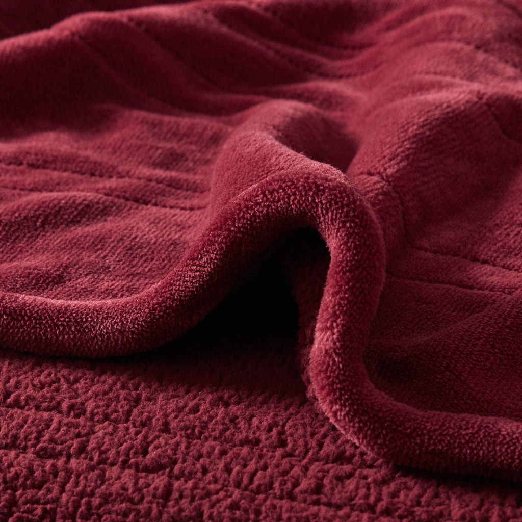 Gracie MIlls Elect Electric Blanket with Two 20 Heat Level Setting Controllers Twin Garnet -BR54-0389